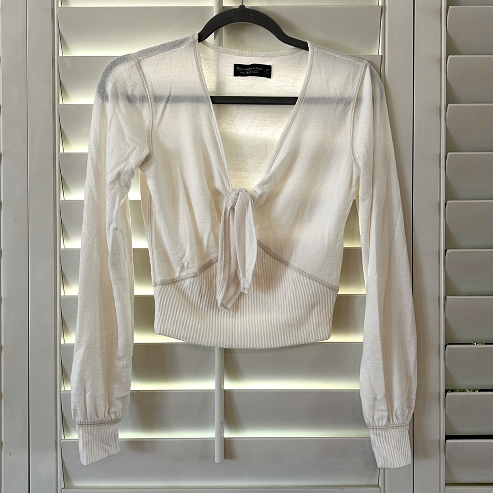Abercrombie & Fitch sweater